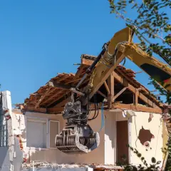 Jak napisać plan rozbiórki budynku, aby uniknąć kosztownych błędów