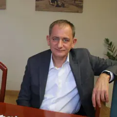 Kto wybiera prezesa spółdzielni mieszkaniowej i jakie są zasady?