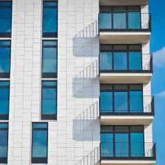 Ile kosztuje ubezpieczenie mieszkania? Sprawdź, co wpływa na ceny