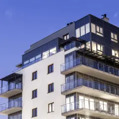 Co to jest budynek mieszkalny? Kluczowe cechy i rodzaje obiektów