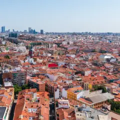 Jak czytać nowoczesne budynki i odkrywać ich ukryte znaczenia