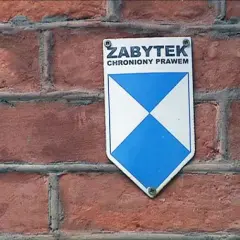 Kiedy budynek jest zabytkiem: kluczowe kryteria i proces uznania