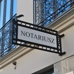 Kto płaci za notariusza przy wynajmie mieszkania? Zaskakujące fakty