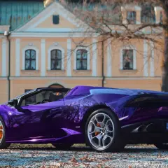 Ile kosztuje wynajem lamborghini? Sprawdź ceny i ukryte koszty