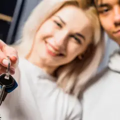 Ile bierze agencja za wynajem mieszkania? Sprawdź ukryte koszty