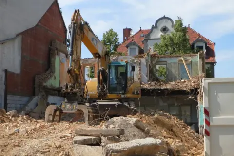 Budynek do rozbiórki – co z lokatorami? Poznaj swoje prawa i obowiązki