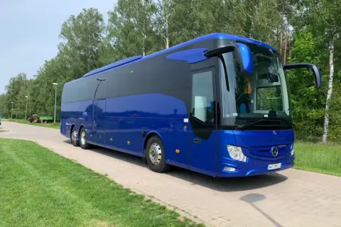 Ile kosztuje wynajem autokaru? Ceny, które zaskoczą i pomogą w wyborze
