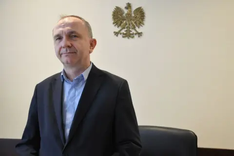 Komu podlega prezes spółdzielni mieszkaniowej? Odkryj tajemnice nadzoru