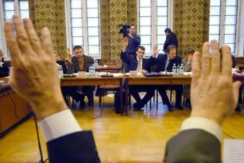 Jak odwołać prezesa spółdzielni mieszkaniowej - uniknij błędów w procedurze