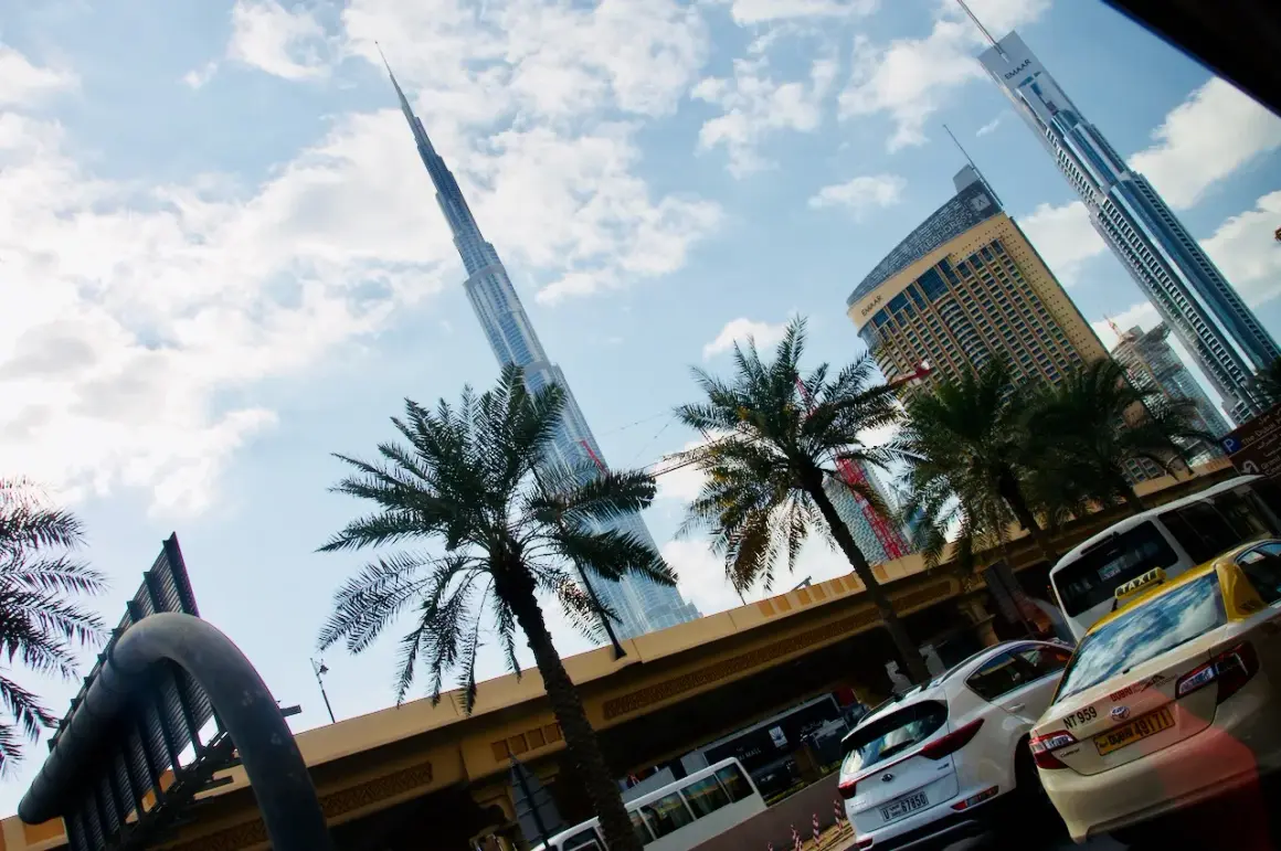 Gdzie jest najwyższy budynek na świecie? Zaskakujące fakty o Burj Khalifa