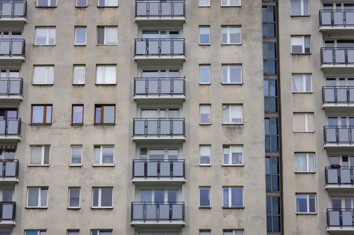 Przed kim odpowiada spółdzielnia mieszkaniowa i jakie są jej obowiązki?