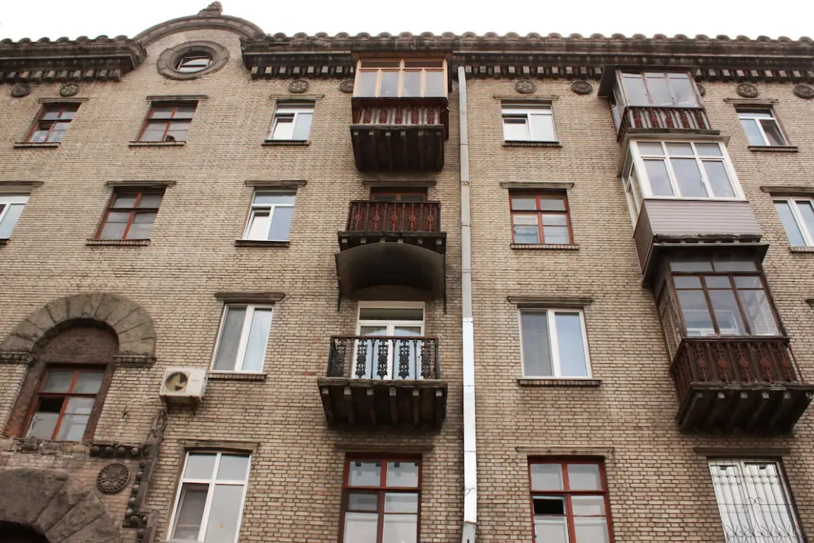 Ile kosztuje czynsz w kamienicy? Poznaj ukryte wydatki i ceny