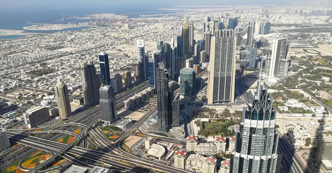 Najwyższy budynek świata ile ma metrów? Zaskakująca wysokość Burj Khalifa